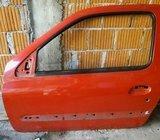 Renault Clio II - vozačeva vrata sa staklom - 100 kuna