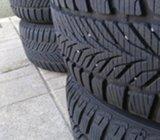 Gume Sava 205/55/16 zimska 4 kom. + 4 crne čelične felge
