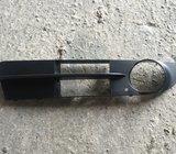 Bmw e60/e61 prednja desna plastika kod maglenke *NOVA*