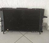 Hladnjak motora Ford sierra