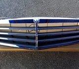 Mercedes c klasa prednja maska