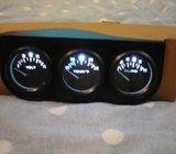 3x Vurica sa nosačem Volt ,Temp , Oil