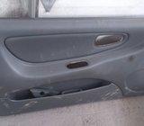 Mitsubishi Colt 1995g tapacirung vrata UNUTRASNJOST