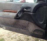 Omega B tapacirung vrata