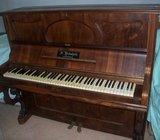 PIANINO HELMHOLZ