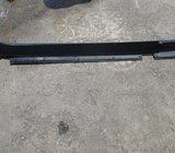 Bmw 5 2004--)) lijevi prag prodajem