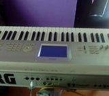 Prodajem korg triton studio 61