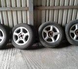 Alu felge 15' rupe 4, 4 kom. za Ford i slično sa dobrim gumama