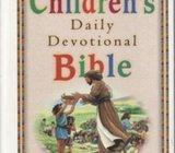 The Children's Daily Devotional Bible (Contemporary English Version)