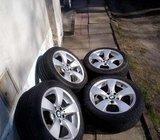 Alu felge 17' rupe 5x120, 4 kom Bmw e60 sa gumama 2015. dot
