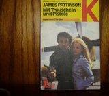 JAMES PATTINSON MIT TRAUSCHEIN UND PISTOLE