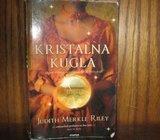 JUDITH MERKLE RILEY KRISTALNA KUGLA