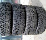 Gume Goodyear 205/60/16 zimska 4 kom