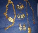 GUESS nausnice x2 i lancici x2 sa kutijom i vrecicom