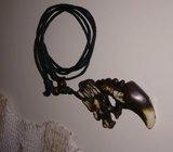 DRAGON YAK BONE TRIBAL PRIVJESAK I OGRLICA