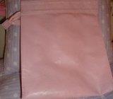 Roza toaletna torbica