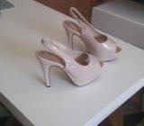 BEZ KREM lakirane sandale stikle POVOLJNOO!!