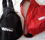 RUKSAK - dva nova ruksaka - Crveni i crni za jedno rame