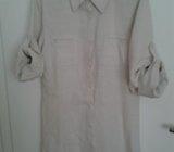 bež lanena košulja